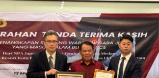 Kepala Imigrasi Batam Terima Penghargaan dari Pemerintah Jepang