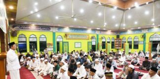 Safari Subuh, Gubernur Ansar Serahkan Rp70 Juta di Masjid Baitul Karim Karimun masjid baitul karim karimun