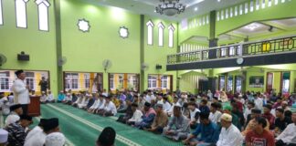 Gubernur Ansar Tutup Safari Ramadan di Masjid Al Aula Dabo Singkep