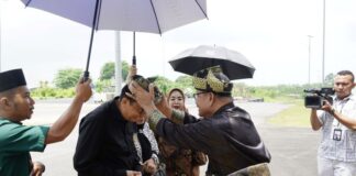 Kedatangan Teguh Subroto Disambut Hangat di Bandara RHF Tanjungpinang