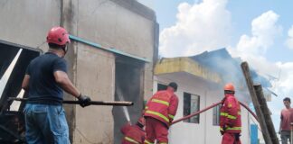 Gudang Eks Pabrik Es di Baran Karimun Terbakar