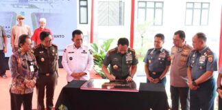 Gubernur Kepri Dampingi Panglima TNI Resmikan Flat Susun Kogabwilhan I