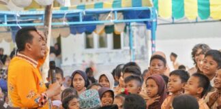 Ansar Serahkan Bantuan Rp837,7 Juta di Desa Cempa, Begini Peruntukannya