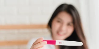 Tes Kehamilan dengan Test Pack: Cara dan Waktu yang Tepat