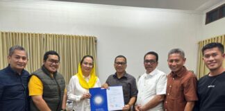 PAN Resmi Menyerahkan SK B1-KWK, Dukung Paslon Cermin di Pilkada Natuna 2024