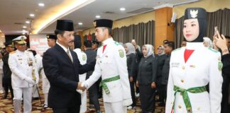 Kukuhkan Tim Paskibraka Kota Batam, Ini Pesan Muhammad Rudi