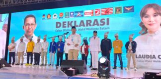 Surya Paloh Sapa Ribuan Pendukung ASLI Melalui Sambungan Telepon