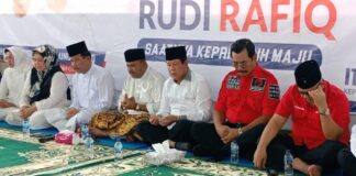 Pendaftaran Rudi-Aunur Rafiq Dibekali Dzikir & Doa Bersama