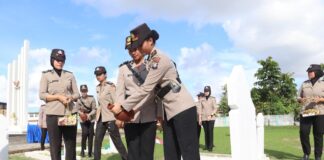 Hari Jadi Polwan ke-76 Diisi Ziarah ke TMP Bulan Gebang Batuaji Hari Jadi Polwan ke-76