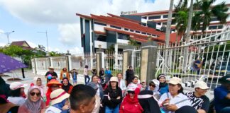 Protes Air Sering Mati Warga Citra Batam Demo di Kantor BP Batam,