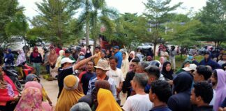 Minta Pemko Awasi Kuota Gas 3 Kilogram, Warga Bengkong Serbu Operasi Pasar