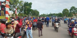 Tuntut Air Bersih, Warga Perumahan Putra Jaya Tutup Akses ke Kawasan Shipyard