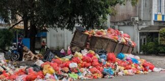 Paslon BARA Gelar Aksi Bersih-Bersih Sampah di Karimun, Ini Titik Lokasinya bersih-bersih sampah karimun