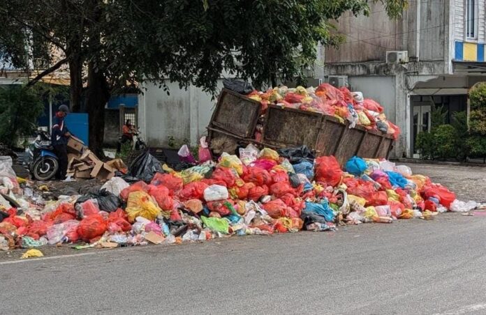 bersih-bersih sampah karimun