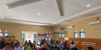 Warga Tembeling Keluhkan Tiang Listrik Miring di Forum Jumat Curhat