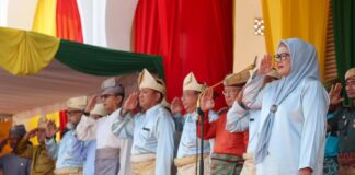 Pimpin Upacara HUT Kepri, Marlin Serukan Pembangunan Berkelanjutan upacara HUT Kepri