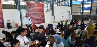 Proses Sortir dan Lipat Suara Pilkada Memasuki Hari Kedua