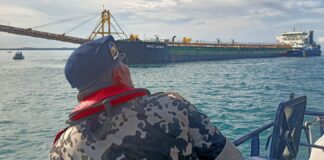 Dua Kapal Sedot Pasir Berbendera Malaysia Ditangkap, Disaksikan Menteri KKP