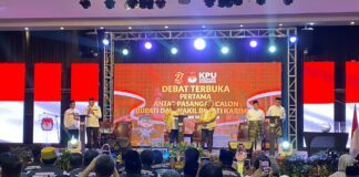 Paslon Pilkada Karimun 2024 Adu Program Kerja di Debat Pertama