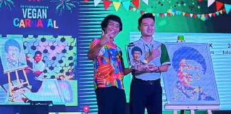 Budi Widiyantoro, Seniman Batam yang Lukis Wajah Kak Seto dengan Rubik seniman batam Budi Widiyantoro