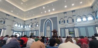 Sudah Dibuka Kembali Sejak 18 Oktober, Pemeliharaan Masjid Agung Batam Berlanjut