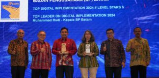 Kepala BP Batam Raih Penghargaan dalam Gelaran Top Digital Awards 2024