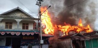 Kebakaran Hebat Hanguskan Rumah Dua Lantai di Natuna