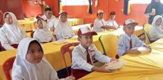 Ujicoba Tahap Pertama, Program Makan Bergizi Gratis ke Siswa di Karimun Mulai Disalurkan