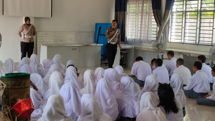 Police Goes to School Karimun