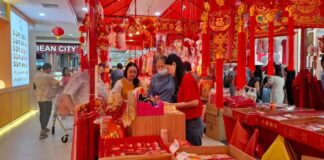 Penjualan Pernak-Pernik Imlek Tahun 2025 Meningkat Dibandingkan 2024 pernak-pernik imlek batam