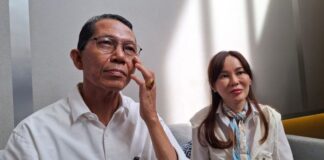 Amsakar-Li Claudia Komitmen Tak Gunakan Rumah dan Mobil Dinas Selama Menjabat
