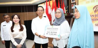 Pemko Batam Serahkan BTT Rp 627,5 Juta ke Warga Terdampak Bencana Alam