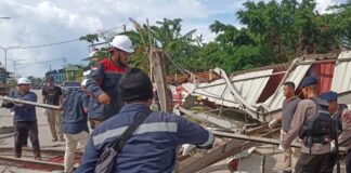 Angin Puting Beliung Hantam Batam, Terbangkan Atap dan Tumbangkan Baliho angin puting beliung batam
