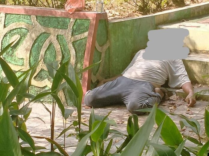 pria pria meninggal di taman karimun