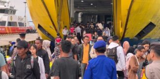 Pemkab Natuna Kawal Kelancaran Arus Balik Idulfitri di Pelabuhan Penagi arus balik pelabuhan penagi