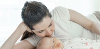 Stres Usai Melahirkan? Ini Tips Ampuh Agar Ibu Lebih Bahagia stres usai melahirkan