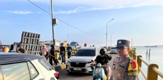 Polres Bintan Perketat Pengamanan Arus Balik di Pelabuhan ASDP Tanjung Uban arus balik tanjung uban