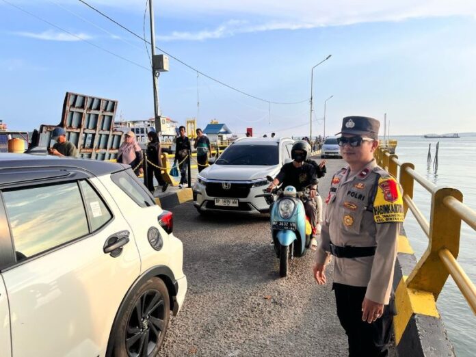 arus balik tanjung uban