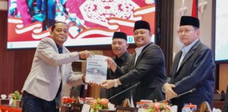 DPRD Kepri Setujui Ranperda Insentif dan Kemudahan Investasi, Fraksi-Fraksi Sampaikan Catatan Strategis