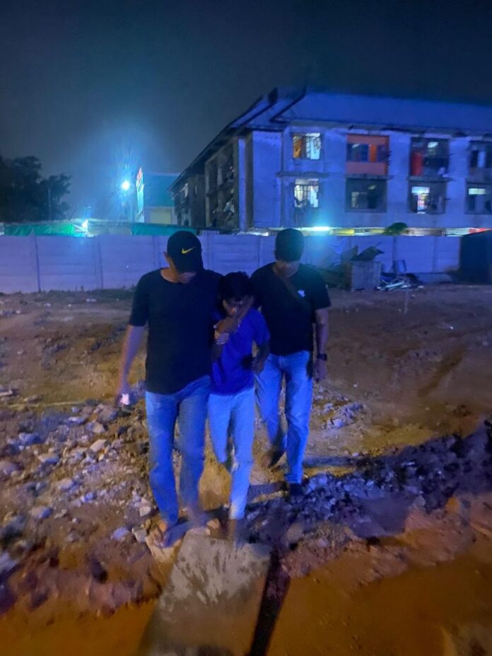 Eksibisionis di Batam