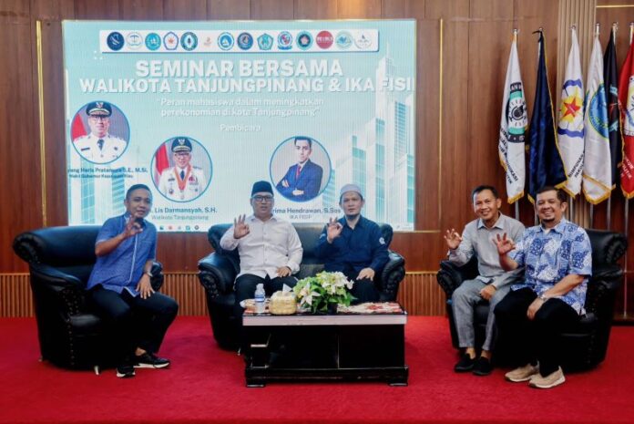 mahasiswa fisip umrah