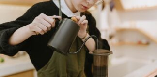 Dispar Kepri Gelar Pelatihan Barista, Dorong Ekonomi Kreatif dari Secangkir Kopi pelatihan barista kepri