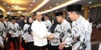 Amsakar Apresiasi Peran Guru dalam Konferensi Kota VIII PGRI Batam Konferensi PGRI Batam