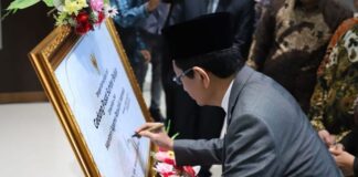 IAIN Ponorogo Resmi Jadi UIN Kiai Ageng Muhammad Besari IAIN Ponorogo