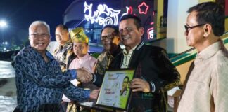 Terima Penghargaan RDK, Gubernur Ansar: Dunia Literasi Melayu Tetap Hidup