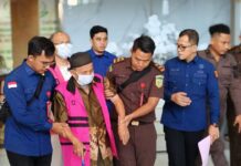 Kejari Batam Tetapkan 4 Tersangka Korupsi Asuransi Aset PT Persero Korupsi Asuransi Aset PT Persero