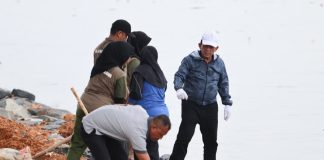 Gubernur Ansar Pimpin Goro di Kawasan Gurindam 12, Ajak Warga Jaga Kebersihan Tepi Laut Tanjungpinang