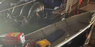 Bea Cukai Batam Hentikan Speedboat Bermuatan Rokok Ilegal di Perairan Tanjunguncang