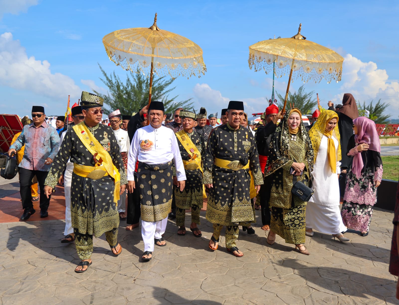 Ahmad Muzani Terima Gelar Kebesaran Melayu dari LAM Kepri
