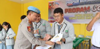 Polda Kepri Gelar Lomba Cerdas Cermat “Propam Bersahabat Goes To School” di SMA Negeri 3 Batam